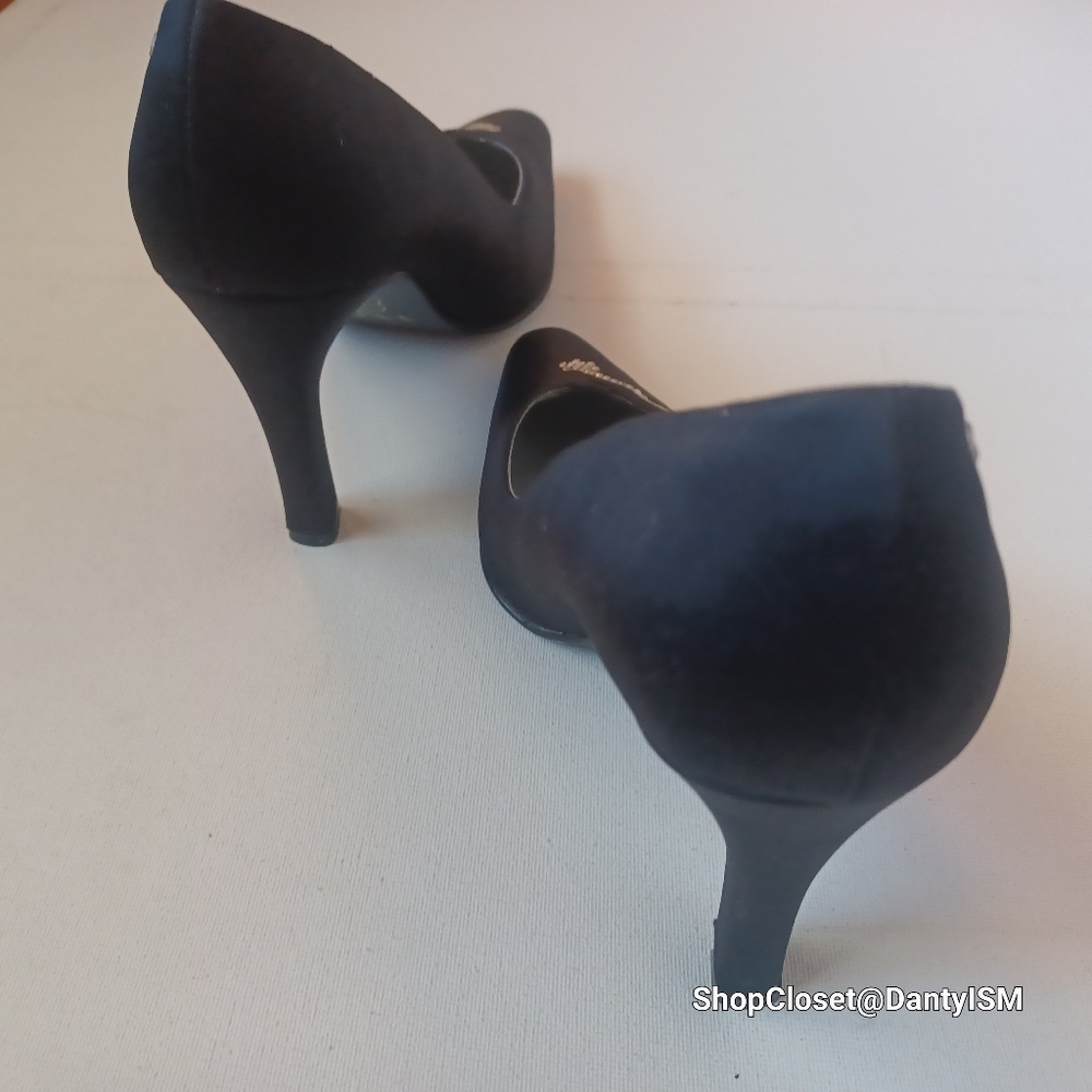 Elegant Black Heels with Rhinestone Detailing - Picture 15 of 16